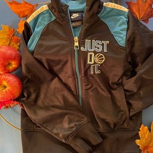 Nike Toddler size 4 two piece outfit